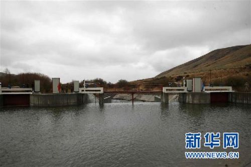 （国际·图文互动）中哈苏木拜河联合引水工程改造竣工