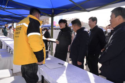 招聘会现场 (3)