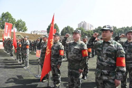 西安市新城区组织基干民兵集中点验 (3)