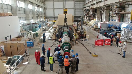 中国能建建筑集团常乐百万：3号机组发电机转子穿装一次成功 (1) (1)