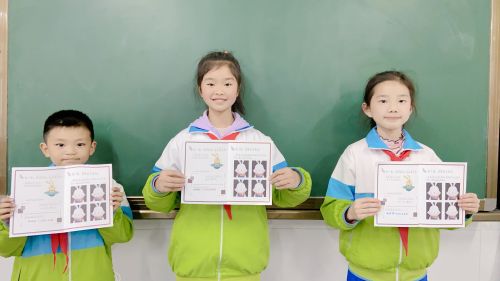 “全员育人+全心育人”--为学生筑起心灵港 (3)