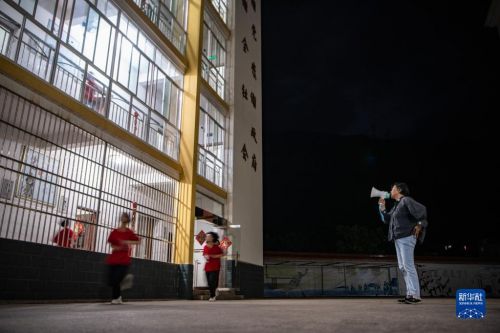 1129677353_16861490954681n